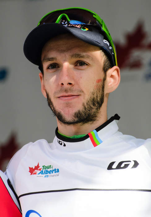 Adam Yates: English racing cyclist (born 1992)