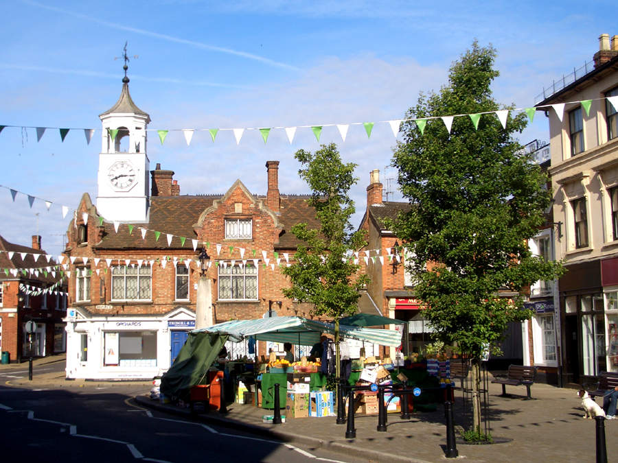 Ampthill: Town and civil parish in Bedfordshire, England