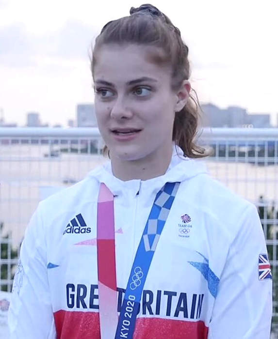 Beth Shriever: English BMX rider (born 1999)