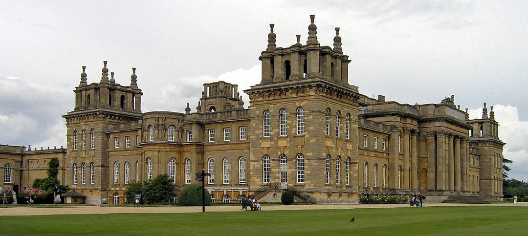 Blenheim Palace: Country house in Oxfordshire, England