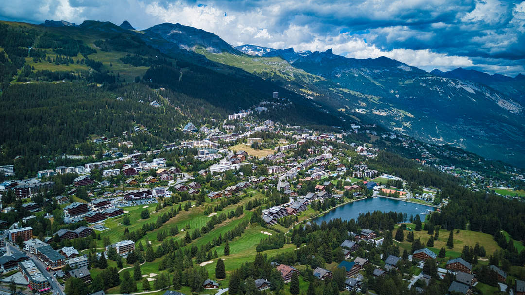 Crans-Montana: Municipality in Valais, Switzerland