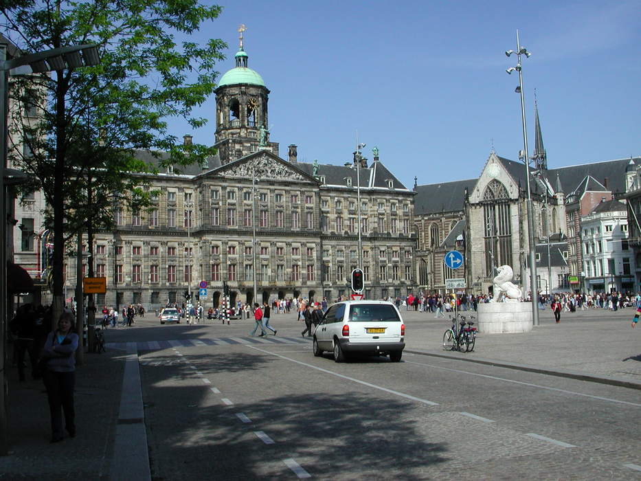 Dam Square: Town square in Amsterdam