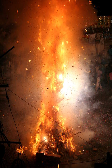 Holika Dahan: Hindu festival