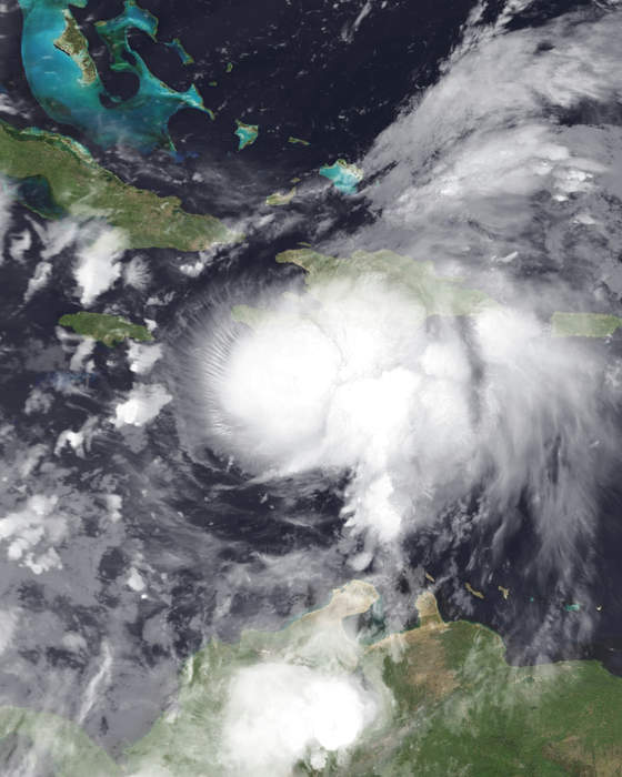 Hurricane Ernesto (2006): Category 1 Atlantic hurricane in 2006