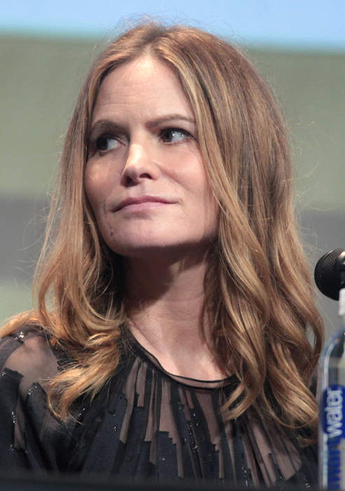 Jennifer Jason Leigh: American actress (born 1962)