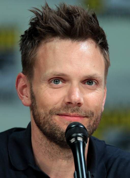 Joel McHale: American actor, comedian (born 1971)