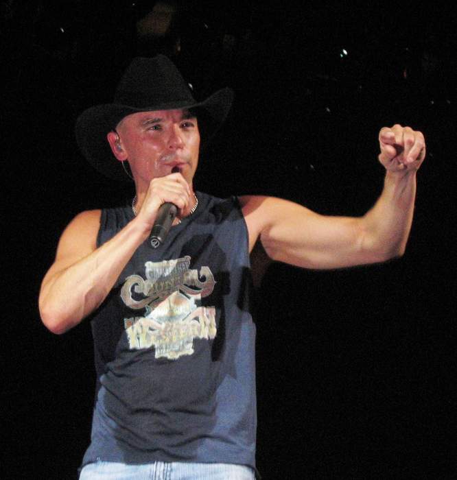 Kenny Chesney: American country musician (born 1968)