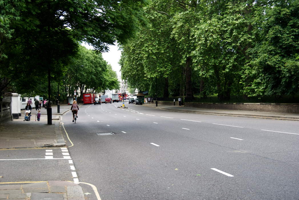 Kensington Road: Section of road in London, England