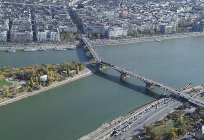 Margaret Bridge: Three-way bridge in Budapest, Hungary