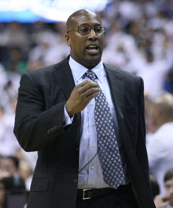 Mike Brown (basketball, born 1970): American basketball coach