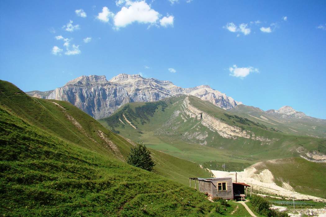 Mount Shahdagh: Mountain in northern Azerbaijan