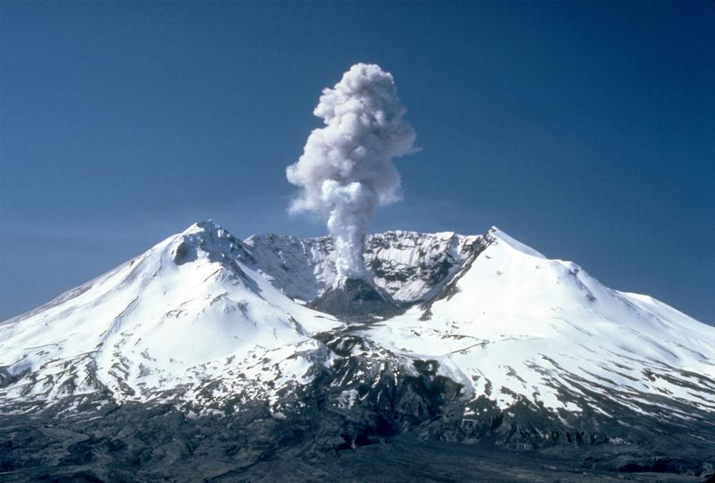 Mount St. Helens: Volcano in Washington, U.S.