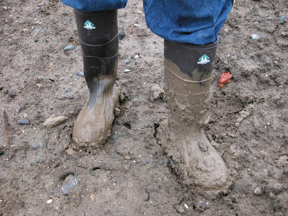 Mud: Mixture of water and any combination of soil, silt, sand, and clay