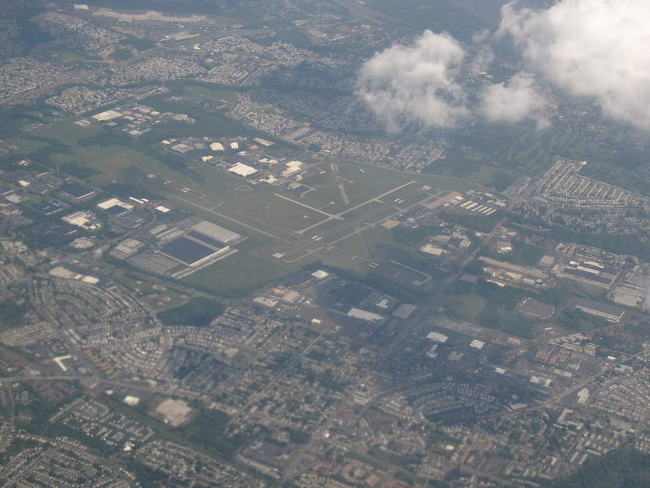 Northeast Philadelphia Airport: Airport