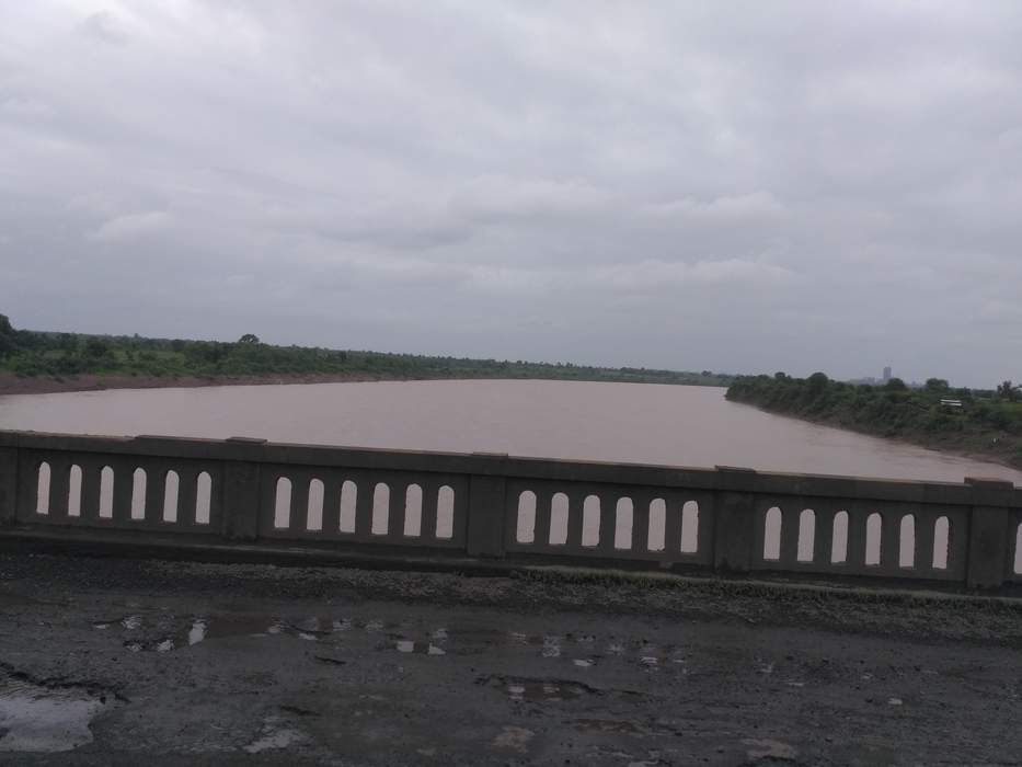 Painganga River: 