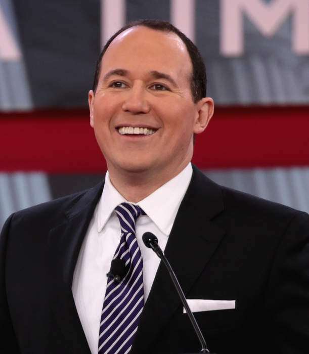 Raymond Arroyo: American author, journalist, and producer (born 1970)