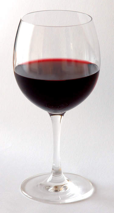 Red wine: Wine made from dark-colored grape varieties