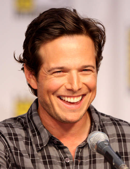 Scott Wolf: American actor (b. 1968)