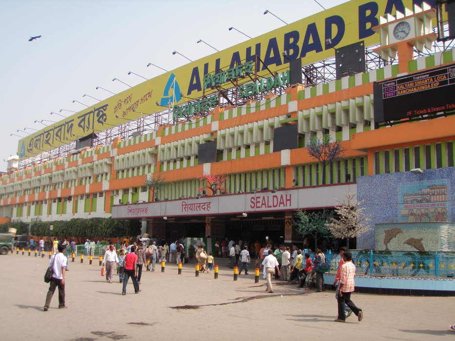 Sealdah railway station: Railway station in Kolkata, West Bengal, India