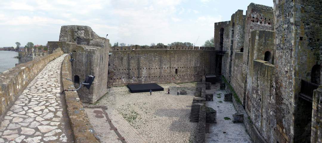 Smederevo Fortress: Fortress in Serbia