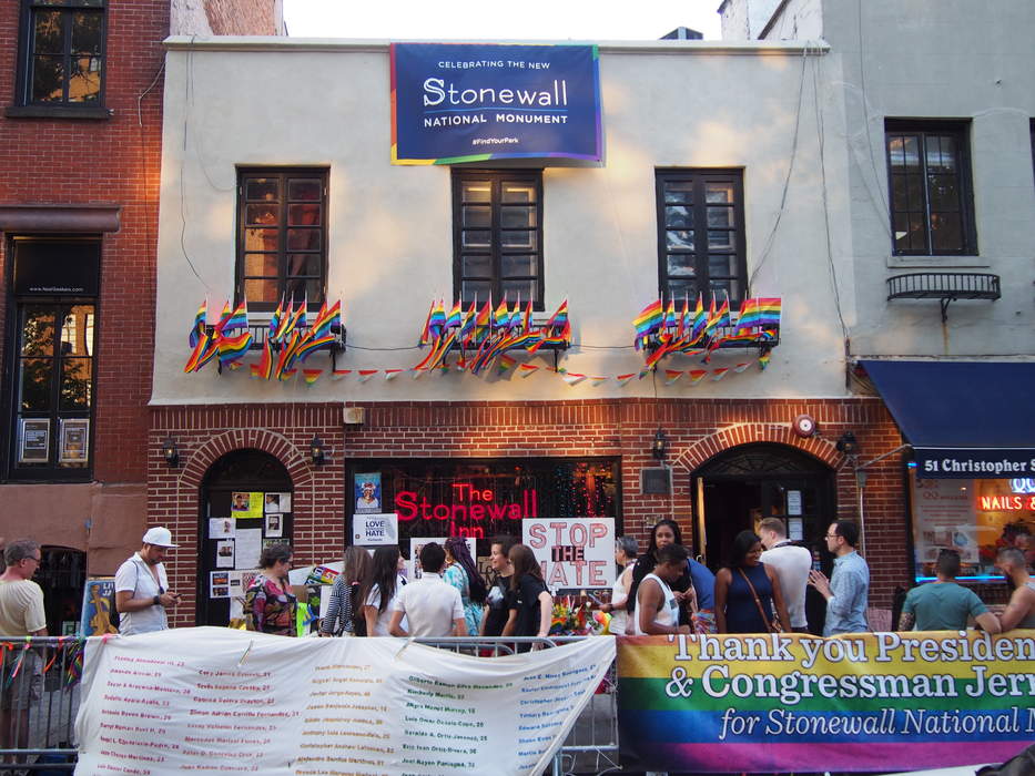 Stonewall Inn: Gay tavern and monument in New York City