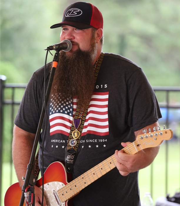 Sundance Head: American singer-songwriter