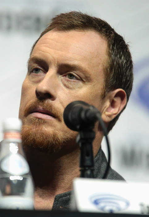 Toby Stephens: British actor (born 1969)