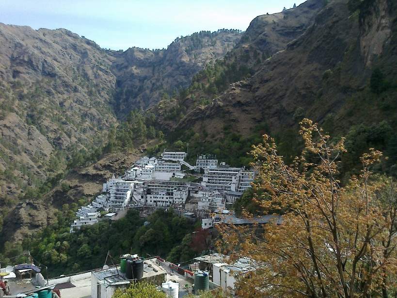 Vaishno Devi Temple: A major Hindu temple