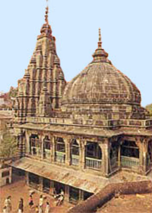 Vishnupad Temple, Gaya: Hindu temple in Bihar, India