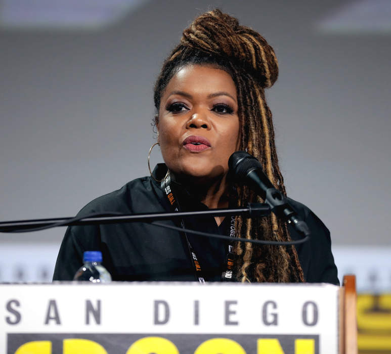 Yvette Nicole Brown: American actress (born 1971)